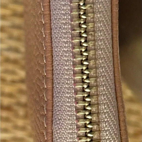 CHLOE Pink Leather Pink&Gold Ribbon Bow Zip Around Clutch Wallet w/Dust Bag &Box - Picture 7 of 14